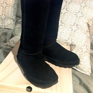 Woman’s Tall Black Boots